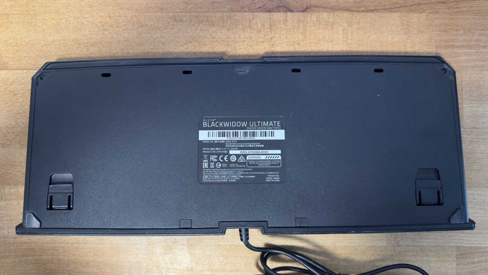 Геймърска механична клавиатура Razer Blackwidow Ultimate (Razer green switches)