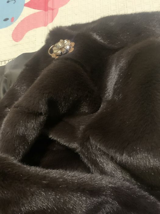 Продам шубу новую