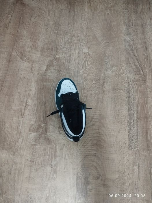 Jordan 1 retro green