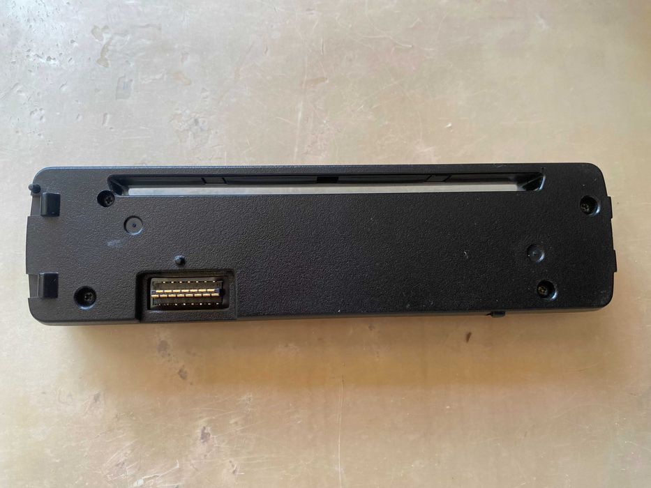 Преден панел на CD MP3 player receiver car stereo LG model: LAC2800R