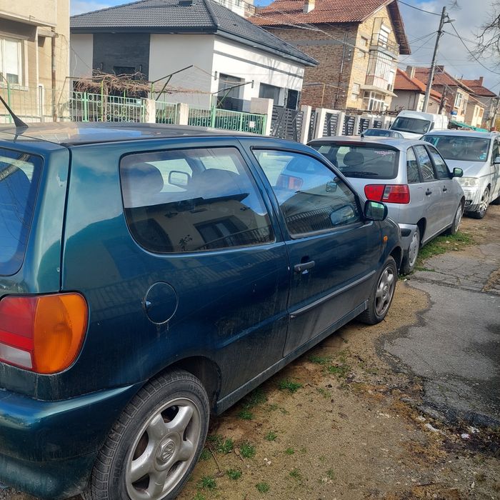 Продавам Volkswagen Polo