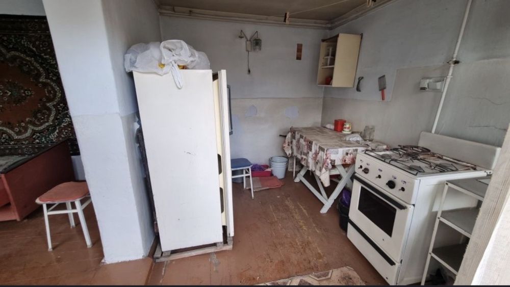 Продается дом 4 соток 6 комнат фасад дома 20 метров. Ориентир Гелён.