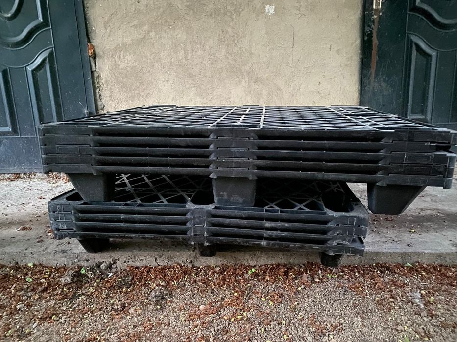 Поддоны пластиковые евро 1,2*1,0