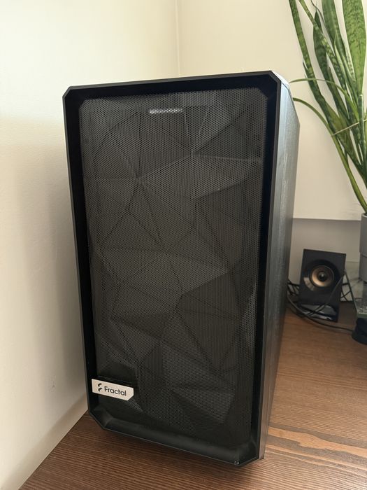 Продавам мощен компютър i7-14700f, 64gb RAM, RTX4070