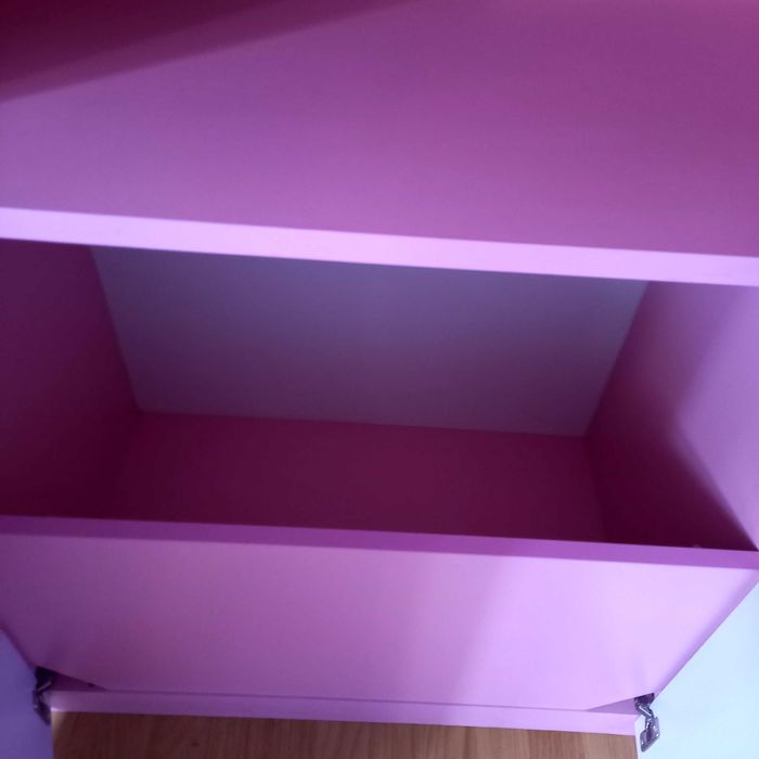 Продавам детско обзавеждане за момиче.