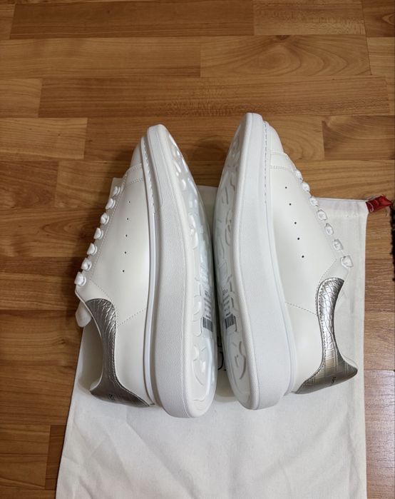 Alexander McQueen 43