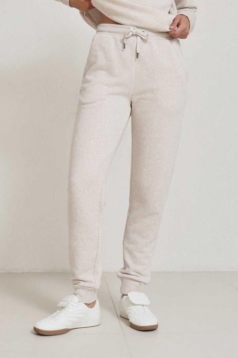 Женский спортивный костюм с капюшоном – Турция