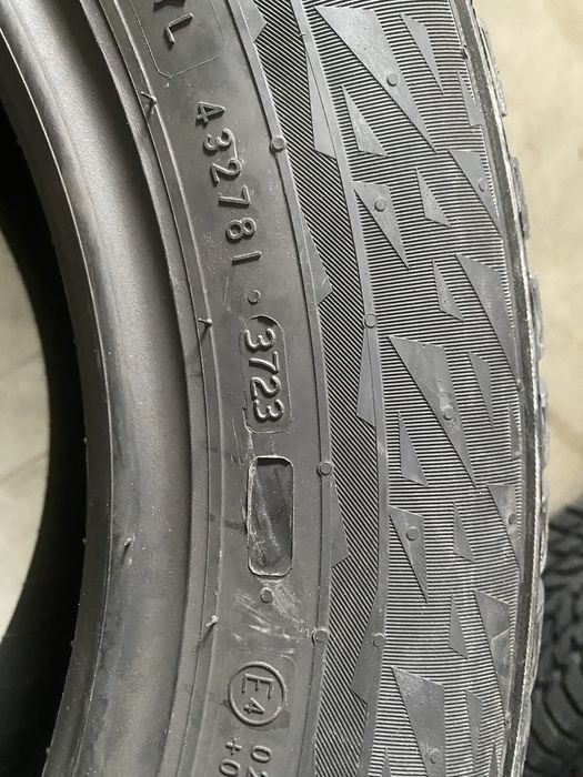 vand anvelope noi de iarna Nokian 225/60/17