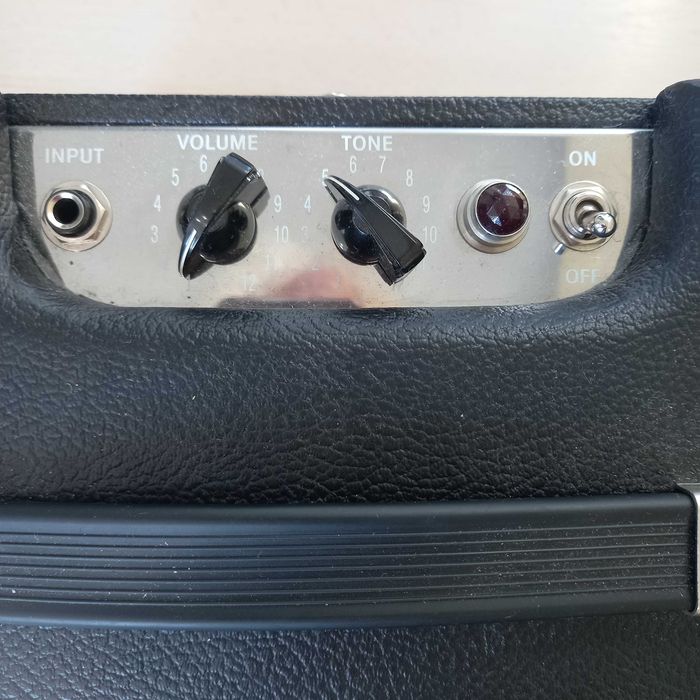 Усилвател;  фЕНДЕР   Fender, PRO – JUNIOR; tm IV LTD- 4 /  15 ; W