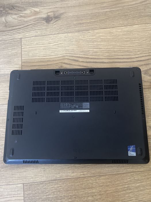 Dell Latitude E5470 ; i5 6200U ; 8 GB RAM ; SSD m2 256 GB