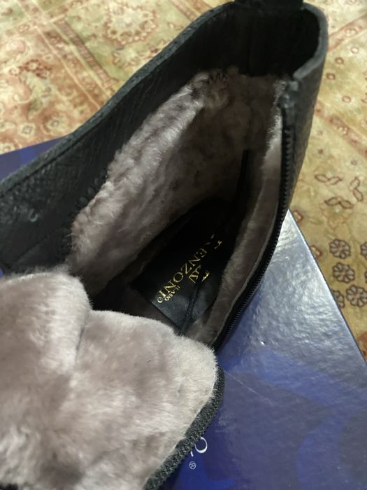 Продам новые мужские сапоги