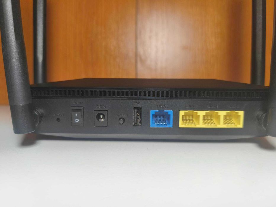 Router Wireless Gigabit ASUS RT-AX1800U, Wi-Fi 6, Dual-Band, AiMesh, Gigabit, suporta usb 4g