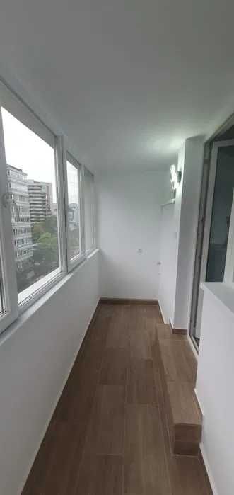 Vand Apartament 3 camere si 2 bai , zona Piata Obor!