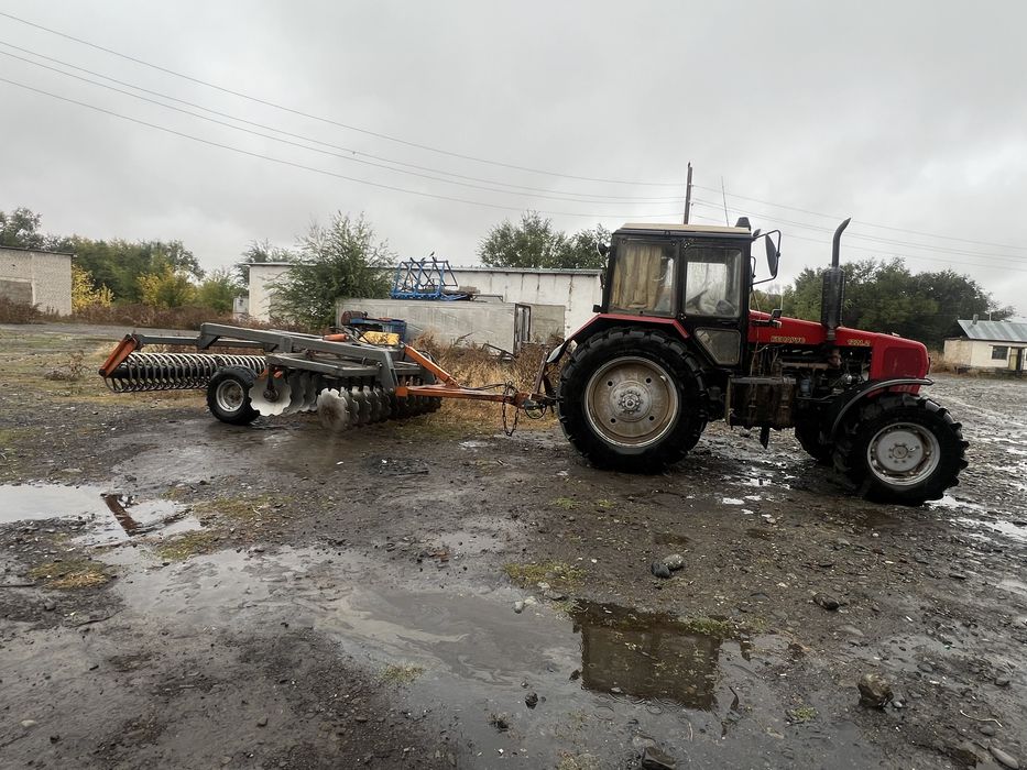 Продам трактор мтз 1221 с дискатором