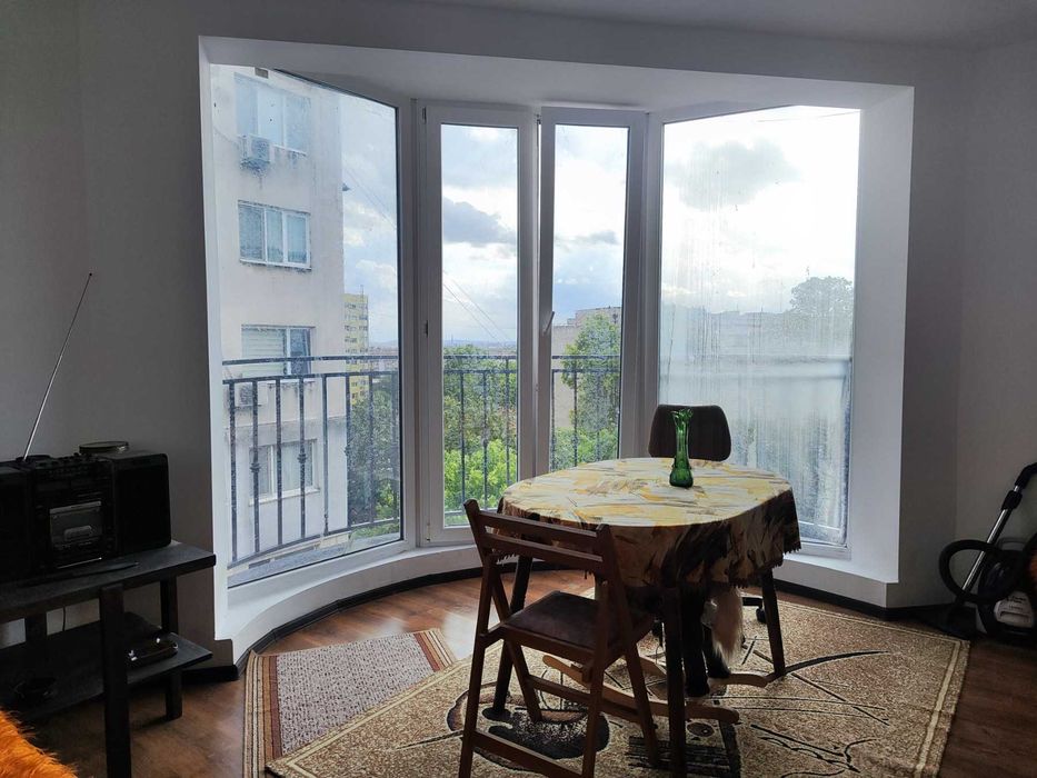 Продава се Тристаен апартамент в Ямбол, Център - 104 кв.м за 711 €/кв.м - Снимка #3