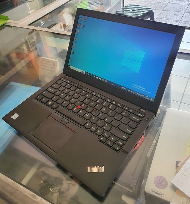 Vand laptop ! Perfect functional ! Windows 10 !