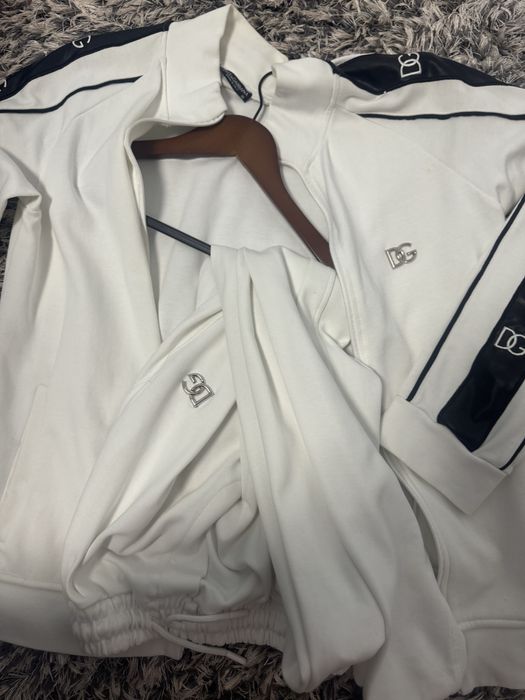 Haine de firma tommy boss , armani,