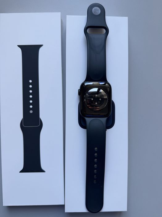 Apple Watch 9, Carcasa Midnight Aluminium 45 mm, Midnight Sp. Band S\M