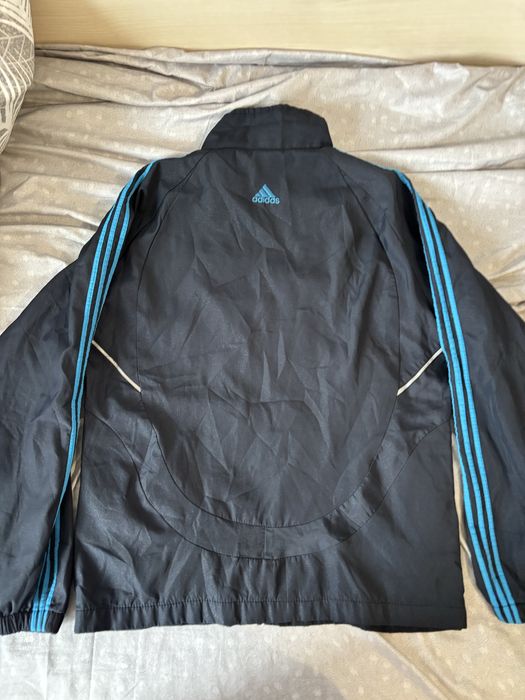 Adidas.  La pret accesibil