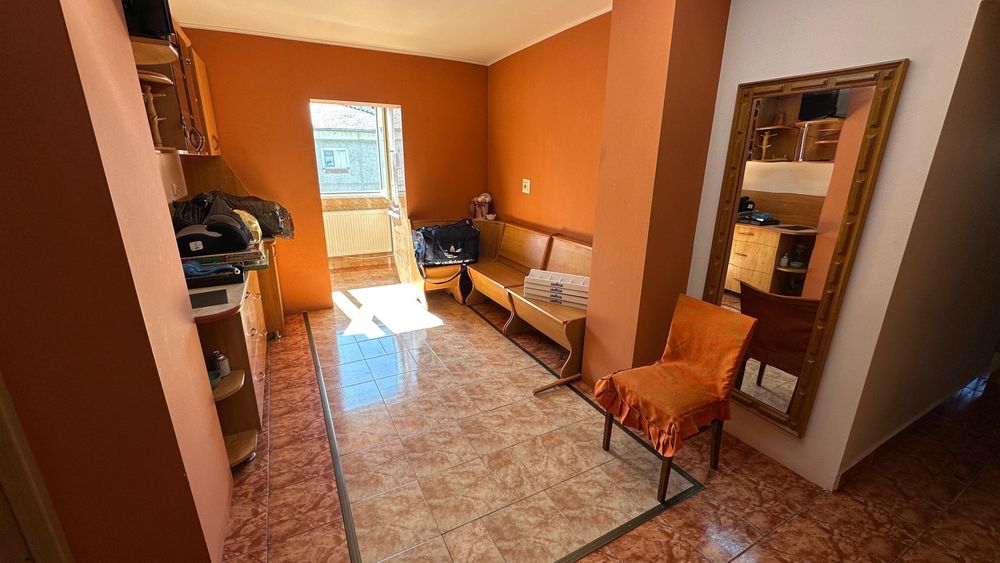 Chirie apartament PB 3 camere zona Ramada