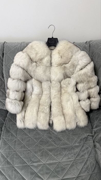 Haina din blana naturala vulpe