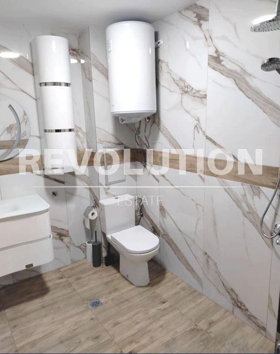 Дава се под наем Тристаен апартамент в Варна, Младост 1 - 100 кв.м за 800 € - Снимка #4