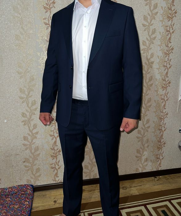 Kostyum shim erkaklar uchun