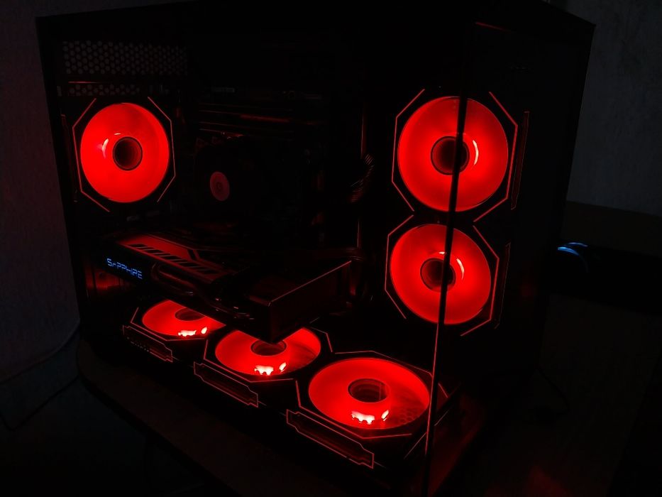 Геймърски компютър с Монитор и д-р. i5-4460, 4GB RX570, 16GB RAM, SSD 120GB и SSD 480GB