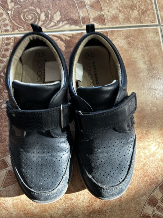 Продам Школьные туфли
