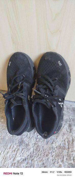 маратони ON CLOUD, Adidas Yeezy Boost 350 V2 Black Non-Reflective-38