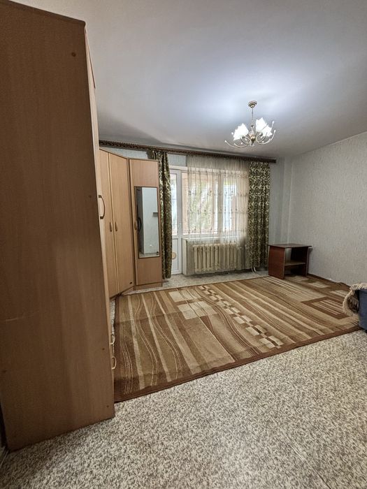 Продам однокомнатную в 6 микрорайоне