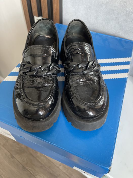 Туфли лакированные на девочку