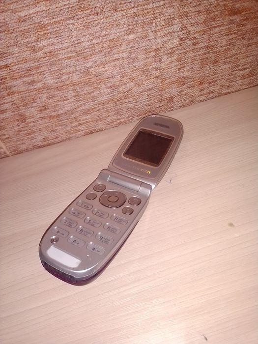 Продам телефон sony ericsson
