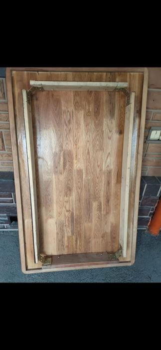 Деревянные столы