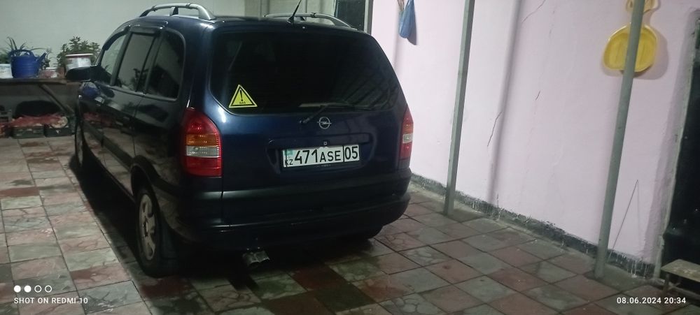 Опел зафира а минивен