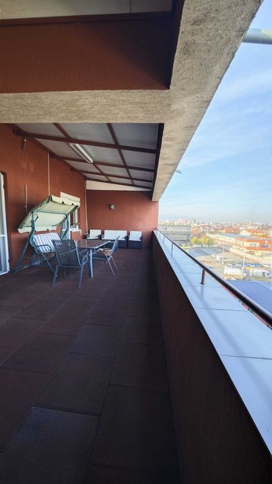Proprietar, ofer spre inchiriere apartament cu 2 camere, plus terasa tip rooftop