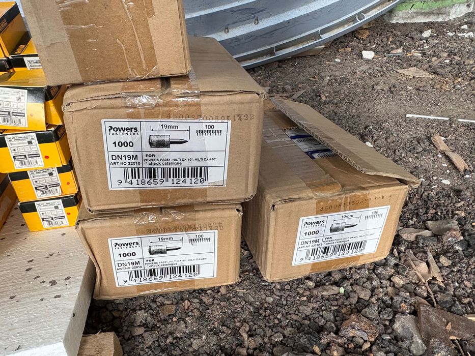 ЛОТ Чисто нов професионален инвентар DeWALT & Powers (Над 130 кутии) – Директен Монтаж