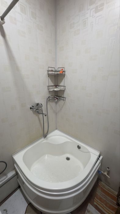 Ангрен продается квартира 1- комнатная .