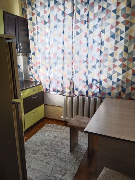 Сдам 1.5 посуточно , почасово в центре