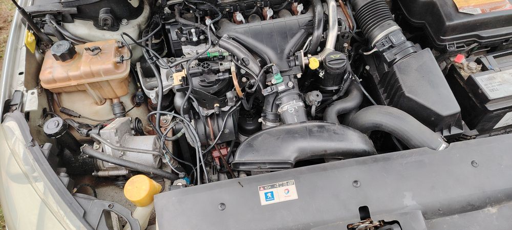 Продавам Пежо 407 на Части 2hdi