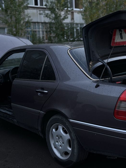 Продам Mersedez-Benz c180