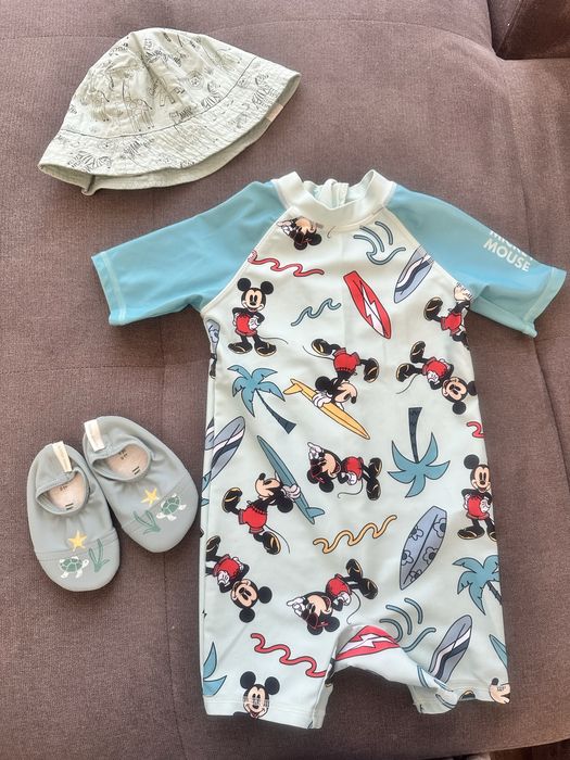 Set Costum de baie, palarie, papuci inot