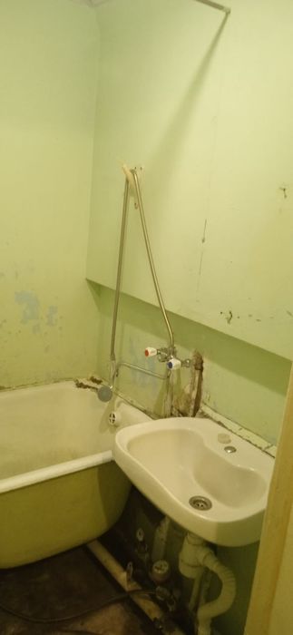 2 xonalik uy sotiladi