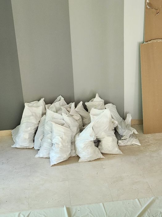 Transport moloz evacuare moloz debarasare moloz