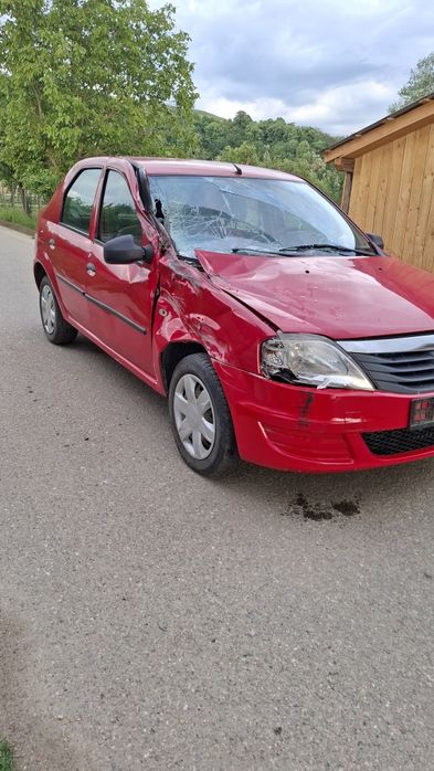 Vând sau dezmembrez Dacia logan  an 2010