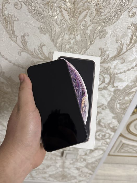 Продам телефон iPhone XS Max 64GB