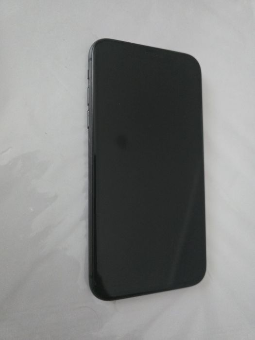 iPhone 11  б/у  хороший