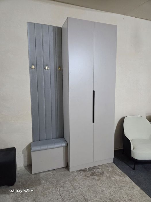 Прихожка со шкафом