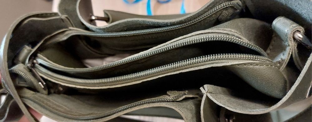 Дамска чанта в цвят маслено зелено