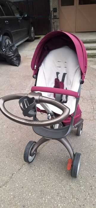 Продавам бебешка количка Stokke (летен/зимен кош и столче за кола ISOFIX )